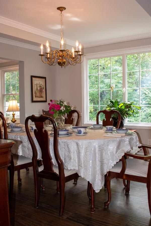 Upper Canada Coach House Niagara-on-the-Lake Екстер'єр фото